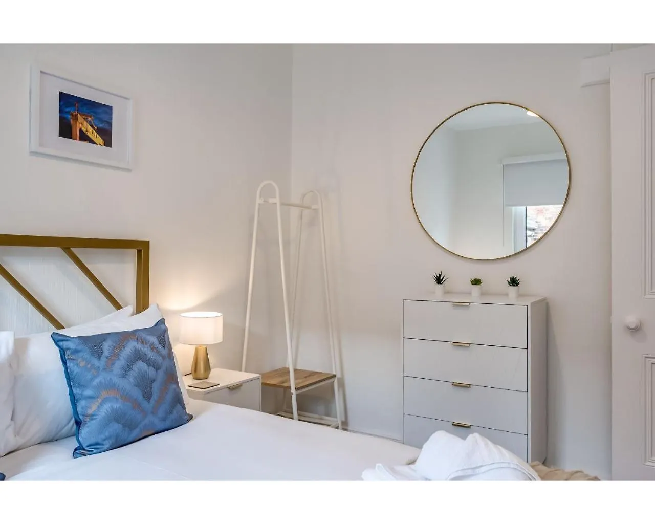 Central Belfast Apartments Chic Luxe R&R 0*,