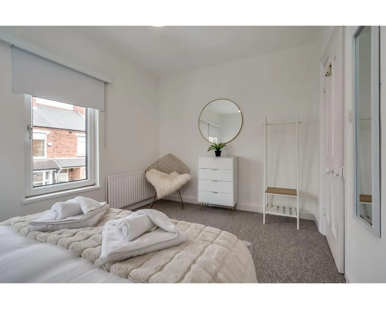 Central Belfast Apartments Chic Luxe R&R